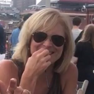 Meet your Posher, Kelly